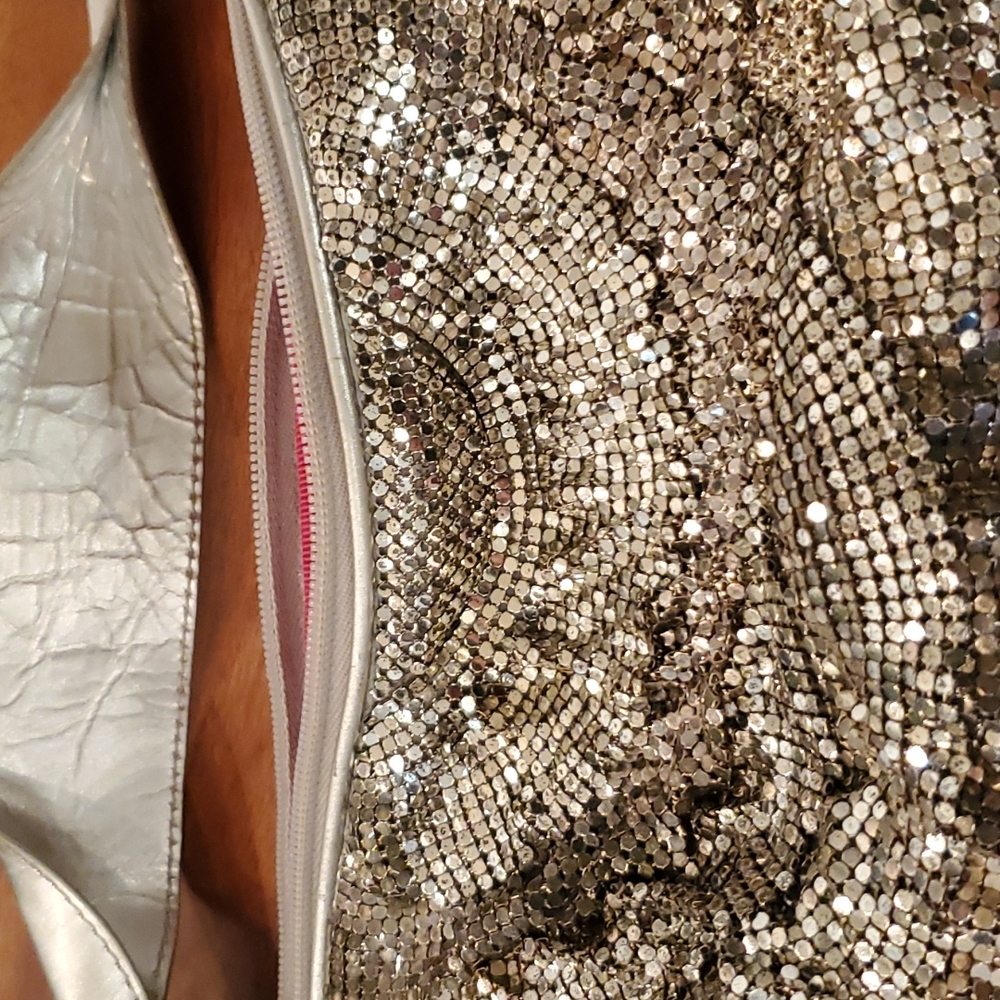 Handbag - Picture 3 of 11